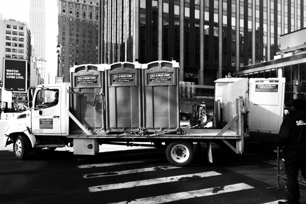 Porta potty delivery and setup in Cottage City, MD